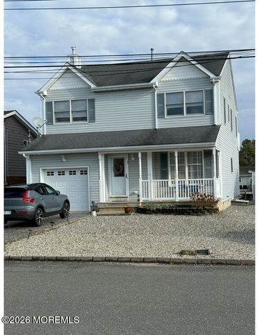 7 Albatross Point, Bayville, NJ 08721