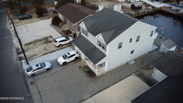 7 Albatross Point, Bayville, NJ 08721