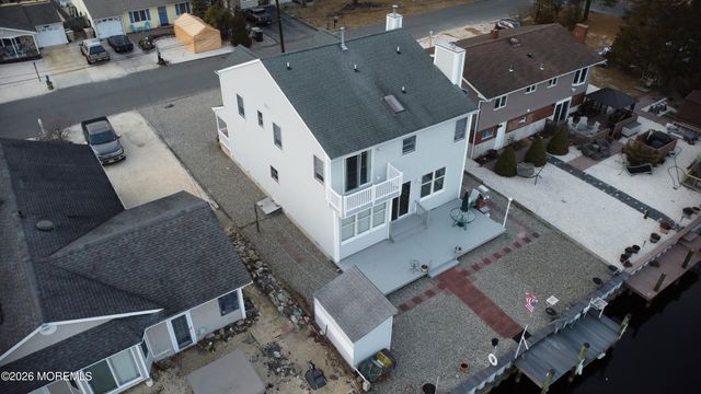 7 Albatross Point, Bayville, NJ 08721