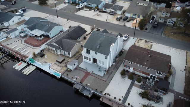 7 Albatross Point, Bayville, NJ 08721