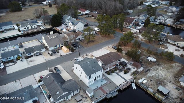 7 Albatross Point, Bayville, NJ 08721