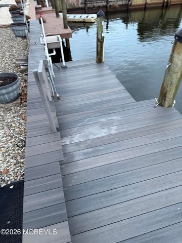 7 Albatross Point, Bayville, NJ 08721