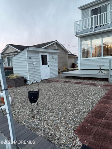 7 Albatross Point, Bayville, NJ 08721