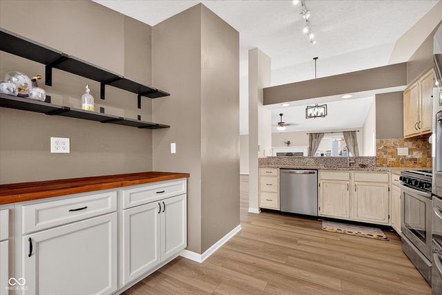 10996 Ridge Court, Fishers, IN 46038