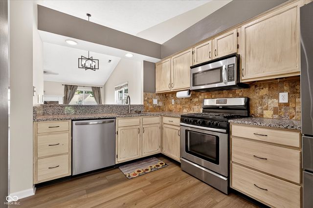 10996 Ridge Court, Fishers, IN 46038