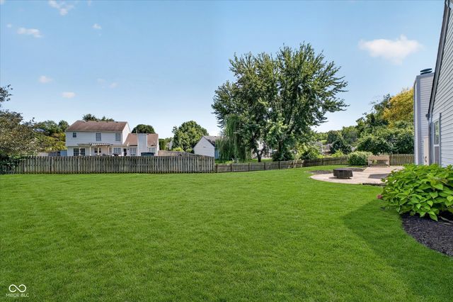 10996 Ridge Court, Fishers, IN 46038