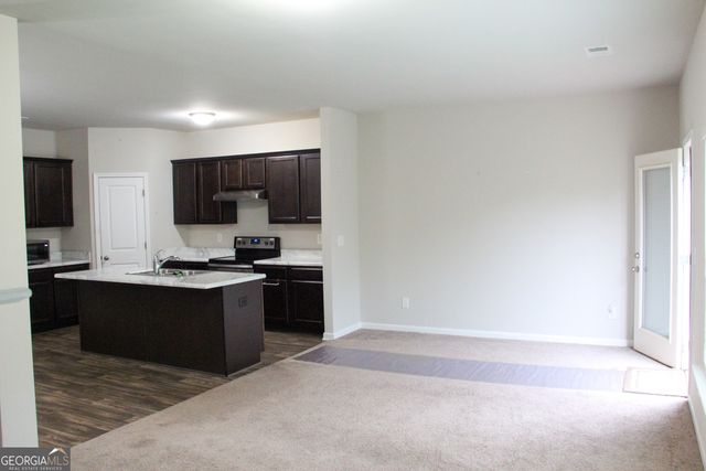 278 Stillwood Drive, Newnan, GA 30265