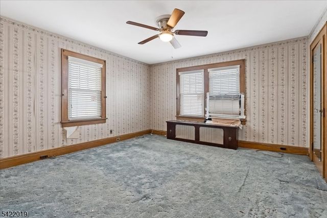 52 Manner Ave, Garfield City, NJ 07026