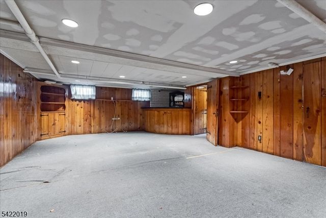 52 Manner Ave, Garfield City, NJ 07026