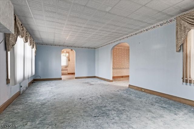 52 Manner Ave, Garfield City, NJ 07026