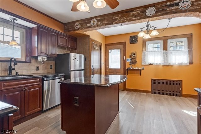 52 Manner Ave, Garfield City, NJ 07026