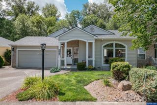 1417 Westbrook Dr NW, Salem, OR 97304