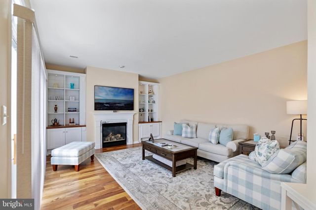 43719 MIDDLEBROOK TER, Ashburn, VA 20147