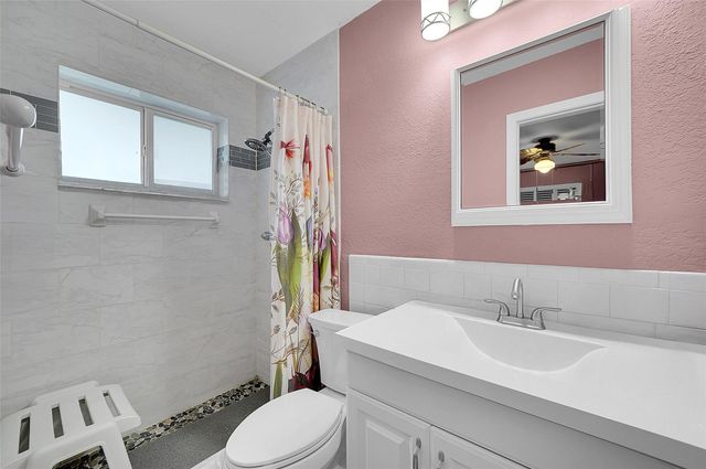 4600 NW 45th Street, Tamarac, FL 33319