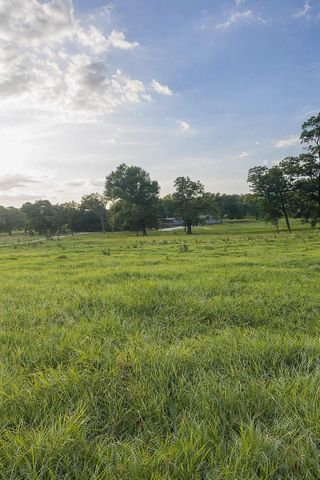 7031 Red Rock Road, Franklin, TX 77856