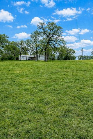 7031 Red Rock Road, Franklin, TX 77856