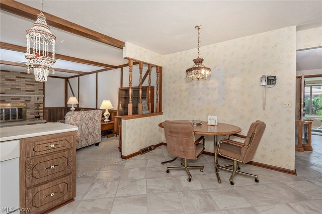 7681 Plumwood Lane, Seven Hills, OH 44131