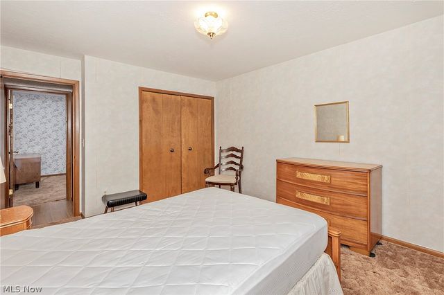 7681 Plumwood Lane, Seven Hills, OH 44131