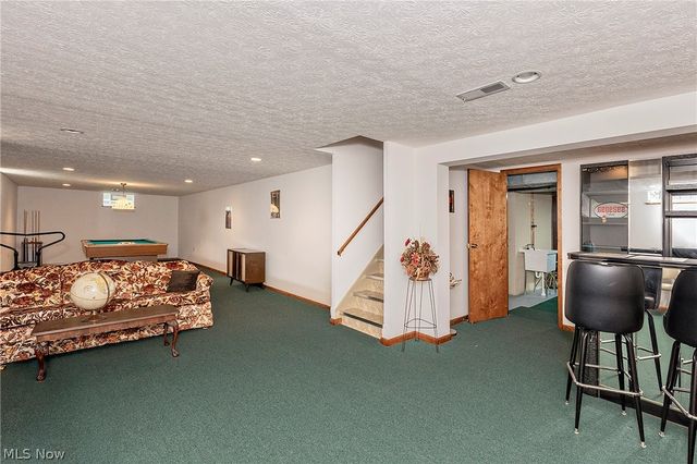 7681 Plumwood Lane, Seven Hills, OH 44131