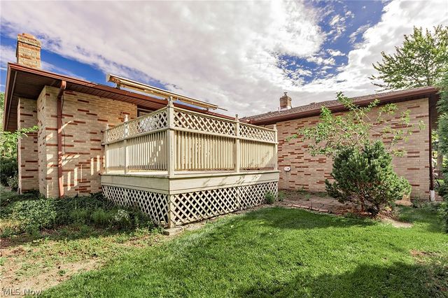 7681 Plumwood Lane, Seven Hills, OH 44131