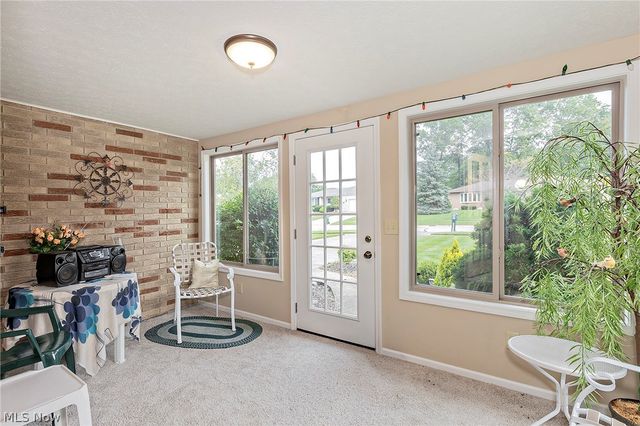 7681 Plumwood Lane, Seven Hills, OH 44131
