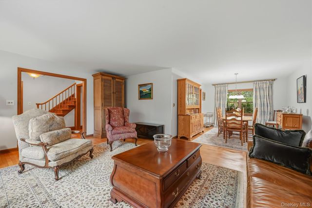 25 Meadow Avenue, Cornwall On Hudson, NY 12520