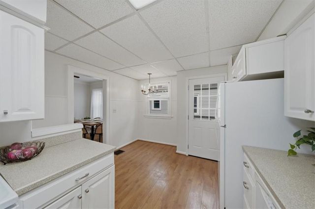 425 E 70th Street, Kansas City, MO 64131