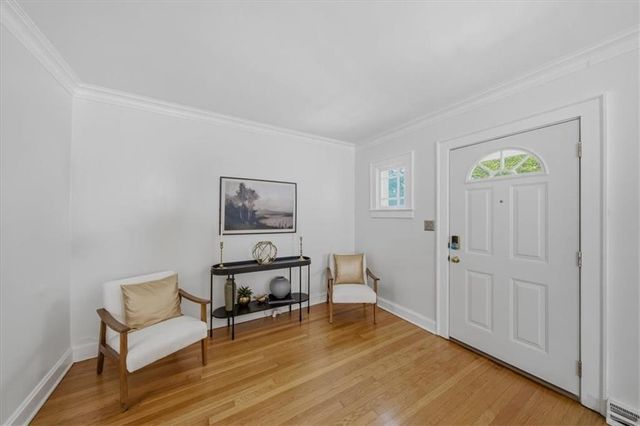 425 E 70th Street, Kansas City, MO 64131