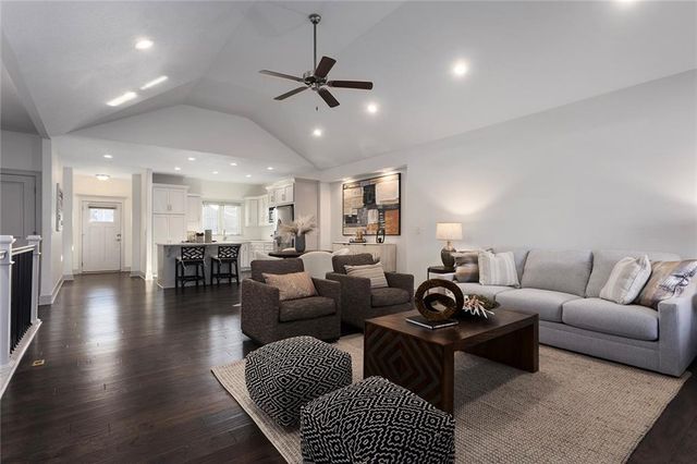 630 NW 110th Street, Kansas City, MO 64155