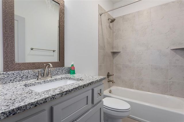 630 NW 110th Street, Kansas City, MO 64155