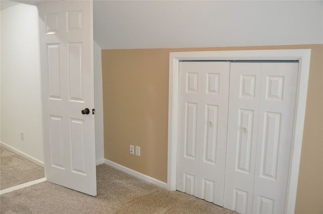 919 SE 10th, Cedar Rapids, IA 52403