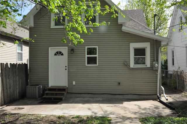 919 SE 10th, Cedar Rapids, IA 52403