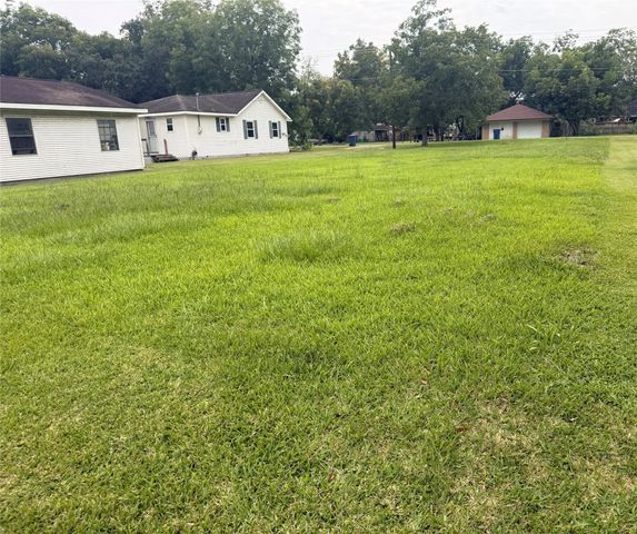 0 Orange Street, Sweeny, TX 77480