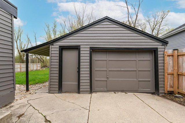 8101 E Wind Lake ROAD, Waterford, WI 53185