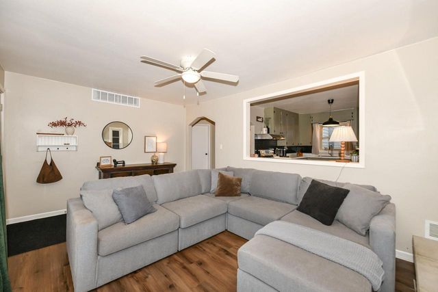 8101 E Wind Lake ROAD, Waterford, WI 53185