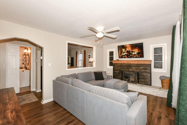 8101 E Wind Lake ROAD, Waterford, WI 53185