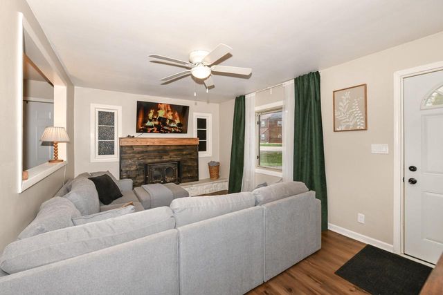 8101 E Wind Lake ROAD, Waterford, WI 53185