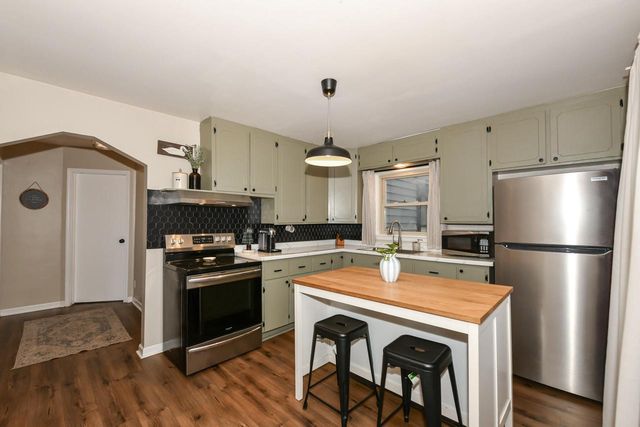 8101 E Wind Lake ROAD, Waterford, WI 53185