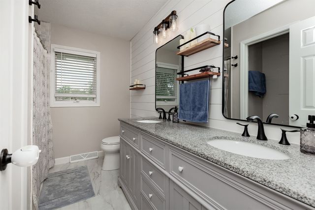 614 SE 8th Street, Ankeny, IA 50021