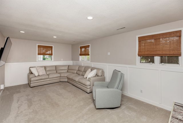614 SE 8th Street, Ankeny, IA 50021