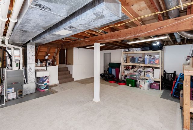 614 SE 8th Street, Ankeny, IA 50021