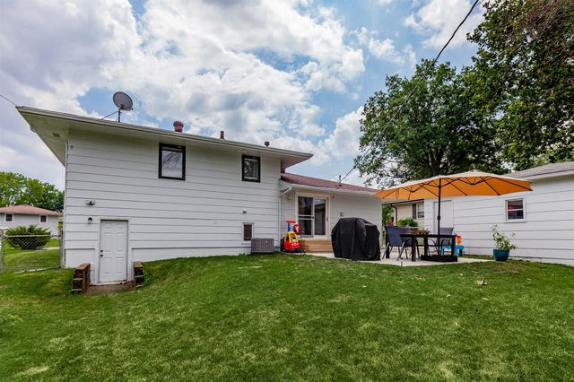 614 SE 8th Street, Ankeny, IA 50021