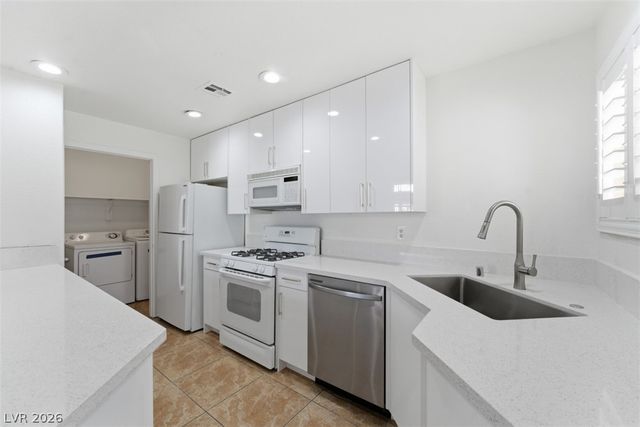 7400 West Flamingo Road 1090, Las Vegas, NV 89147