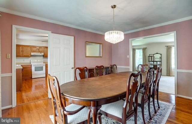 7077 WESTMORELAND DR, Warrenton, VA 20187