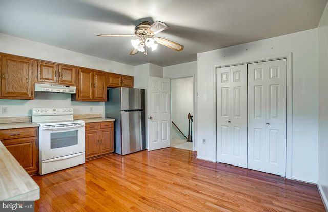 7077 WESTMORELAND DR, Warrenton, VA 20187
