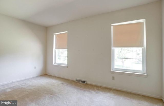 7077 WESTMORELAND DR, Warrenton, VA 20187