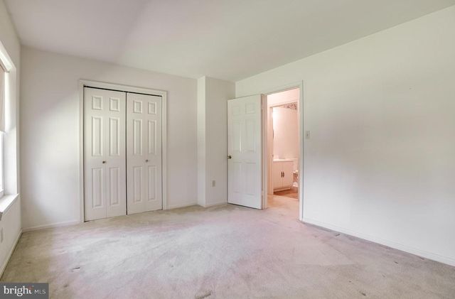 7077 WESTMORELAND DR, Warrenton, VA 20187