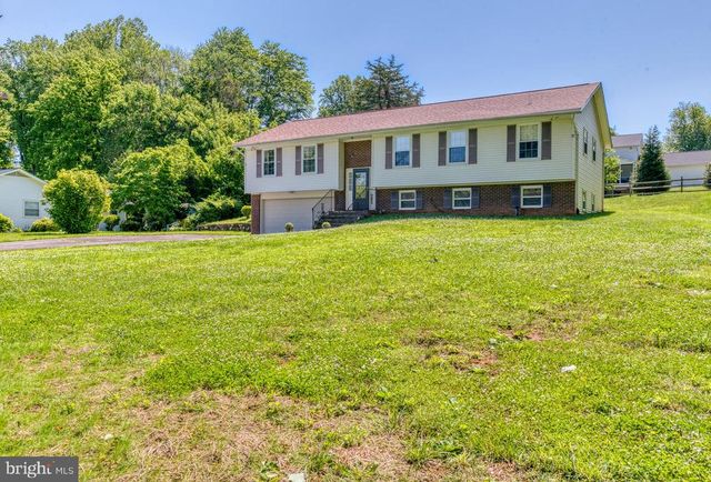 7077 WESTMORELAND DR, Warrenton, VA 20187