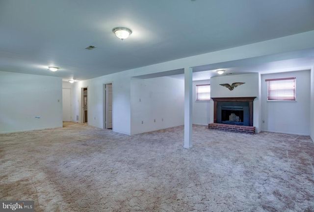 7077 WESTMORELAND DR, Warrenton, VA 20187