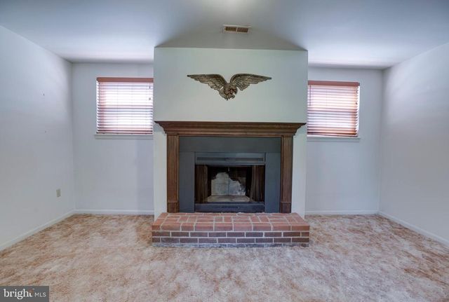 7077 WESTMORELAND DR, Warrenton, VA 20187